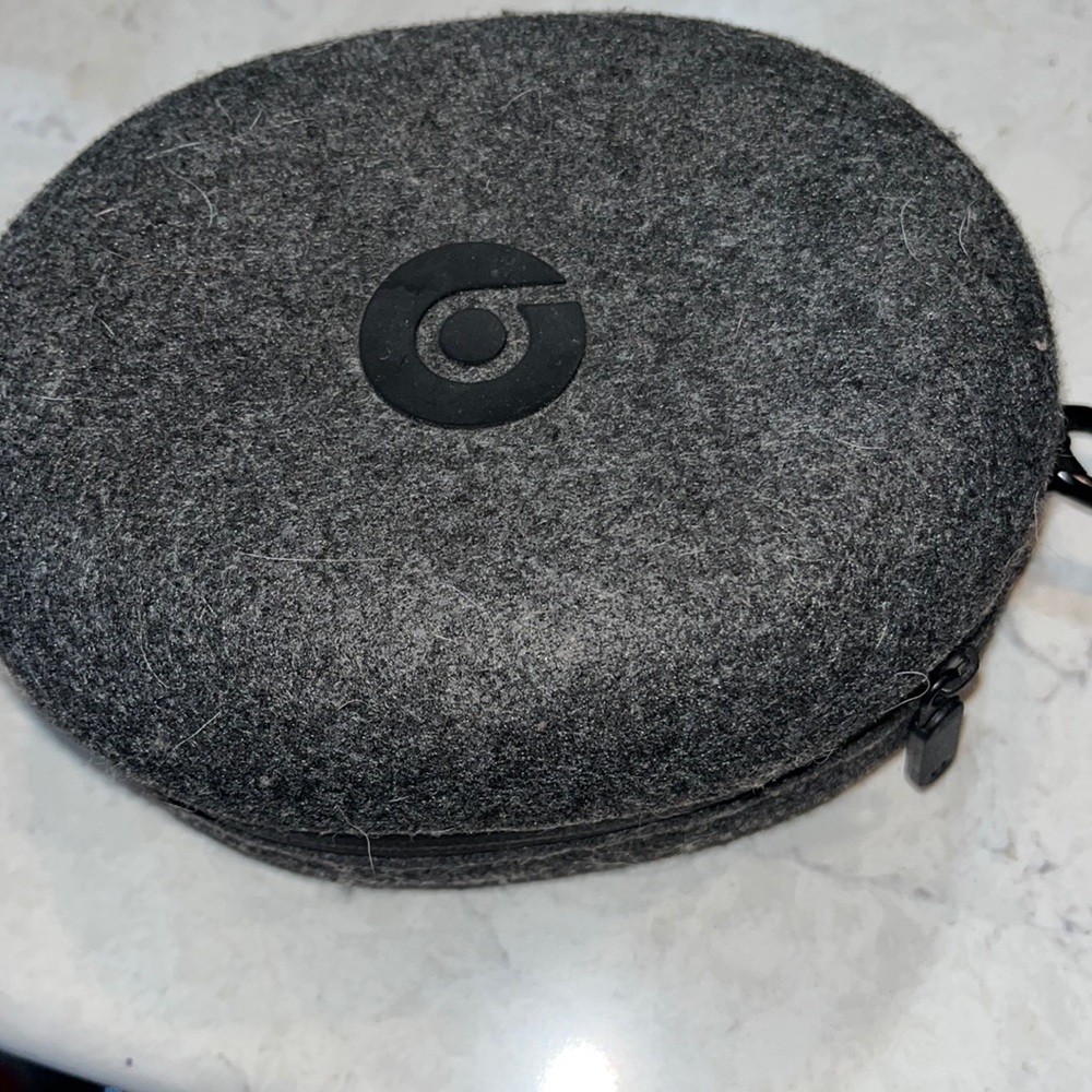 Beats by Dre Headphone Case
